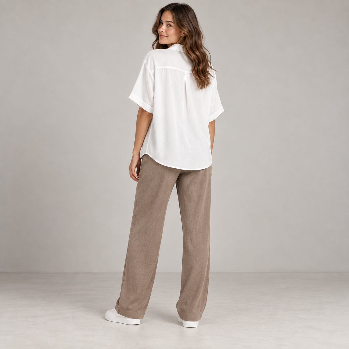 Women's neutral three-piece summer set back view